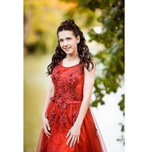 Load image into Gallery viewer, G127 (3), Wine Prom Infinity Prewedding Shoot Trail Gown, Size, (XS-30 to XL-40)