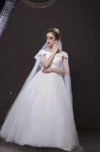 Load image into Gallery viewer, W151 (2) White Off-Shoulder Veil Princess Trail Wedding Gown, Size (XS-30 to XL-40)