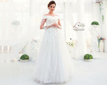 Load image into Gallery viewer, W151 (2) White Off-Shoulder Veil Princess Trail Wedding Gown, Size (XS-30 to XL-40)