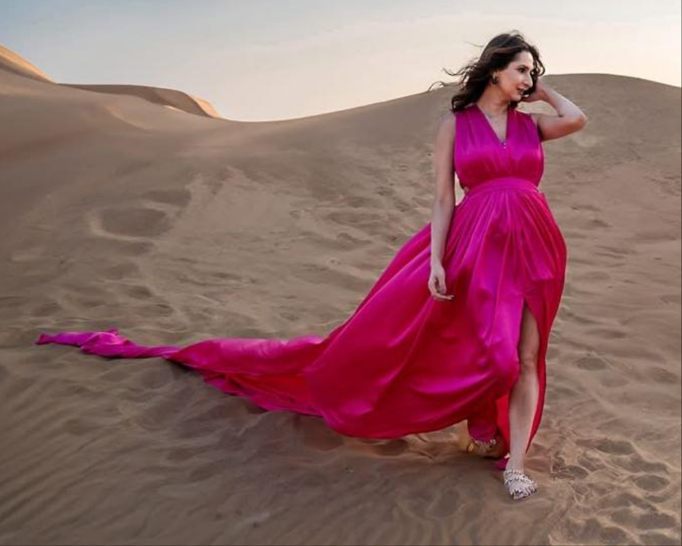 G909, Dark pink Satin Slit Cut Long Trail Shoot Gown, Size (All)pp