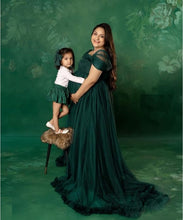 Load image into Gallery viewer, G822, Bottle Green Ruffled Maternity Shoot  Gown, Size (All)