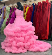 Load image into Gallery viewer, G1033, Pink Puffy Cloud Shoot Trail Gown, (All Sizes)pp
