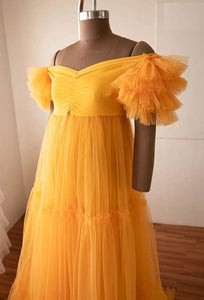 G353, Yellow Ruffled Maternity Shoot  Gown, Size(All)pp