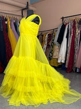 Load image into Gallery viewer, G99, Yellow Ruffled Maternity Shoot Trail Gown, Size(All)pp