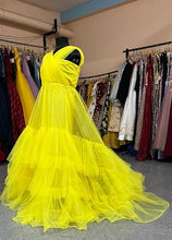 Load image into Gallery viewer, G99, Yellow Ruffled Maternity Shoot Trail Gown, Size(All)pp