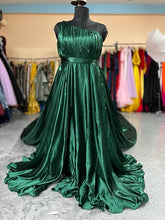 Load image into Gallery viewer, G456, Bottle Green Satin Slit cut Pre Wedding Shoot Long Trail Gown, Size (All)pp