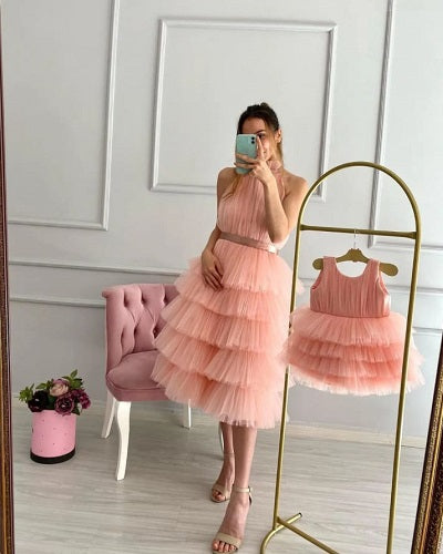 G776, Peach Ruffled Mother-Daughter Shoot Gown, Size(All)pp