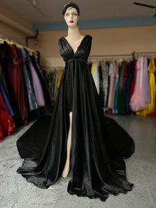 G550 (2), Black satin slit cut prewedding shoot long trail gown, Size (All)