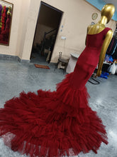 Load image into Gallery viewer, G113, Wine Red One Shoulder Layered Fish Cut Trail gown (SIZE ALL)