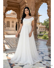 Load image into Gallery viewer, W922,(1) White Prewedding Shoot Gown, Size (All)