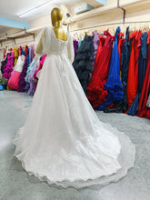 Load image into Gallery viewer, W260, White Organza  Trail Gown, Size: All