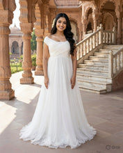 Load image into Gallery viewer, W922,(1) White Prewedding Shoot Gown, Size (All)