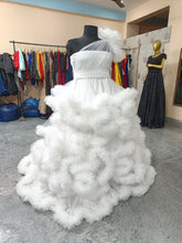 Load image into Gallery viewer, G723, White Puffy Cloud Maternity Shoot Trail Gown, pp