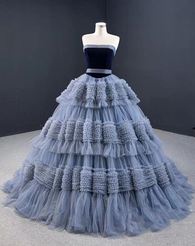 G786, Dusty Grey Ruffled Long Trail Shoot Gown Size(ALL)pp