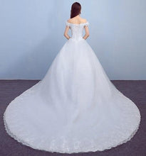 Load image into Gallery viewer, W171, White Off-Shoulder Flower Prewedding Shoot Trail Gown, Size (XS-30 to L-38)
