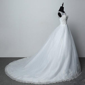 W157, White Floral Prewedding Shoot Trail Gown, Size (XS-30 to XL-40)