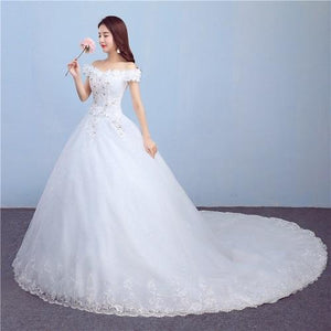 W171, White Off-Shoulder Flower Prewedding Shoot Trail Gown, Size (XS-30 to L-38)