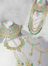 Load image into Gallery viewer, Bridal Jewellery Set Golden Green