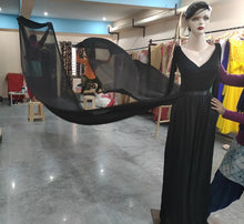 Load image into Gallery viewer, G206 (2), Black Prewedding Infinity Long Trail Gown, Size (All)