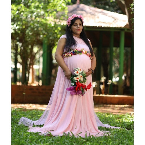 Ruffle Maternity Photoshoot Gown | Maternity dresses for photoshoot, Maternity  shoot dresses, Maternity photoshoot outfits