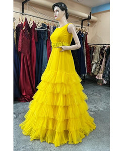 G551, Yellow Ruffled Maternity Shoot  Gown, Size(All)