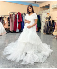 Load image into Gallery viewer, W55, White Ruffled Maternity Shoot Gown, Size (All)