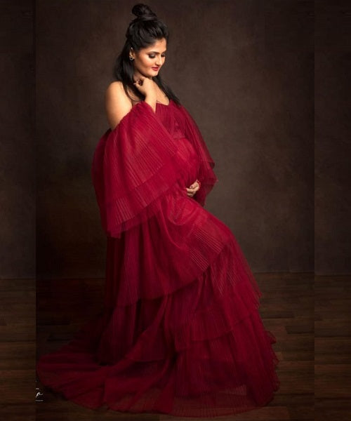 G442, Wine Ruffled Maternity Shoot Gown Size(All)pp