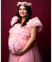 Load image into Gallery viewer, G525, Pink Ruffled Maternity Shoot  Gown, Size (All)pp