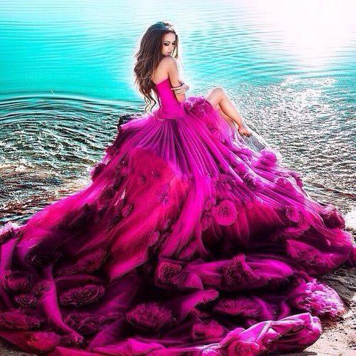 G2022 ,  Magenta Puffy Pre Wedding Shoot Trail Gown Size, (All) pp