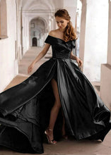 Load image into Gallery viewer, G904 (2), Black satin slit cut PreWedding Shoot Long Trail Gown, Size (All)
