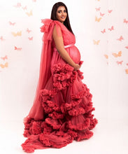 Load image into Gallery viewer, G878 (3), Peach Ruffled Maternity Shoot Gown With Inner, Size (All)