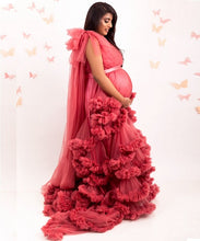 Load image into Gallery viewer, G878 (3), Peach Ruffled Maternity Shoot Gown With Inner, Size (All)