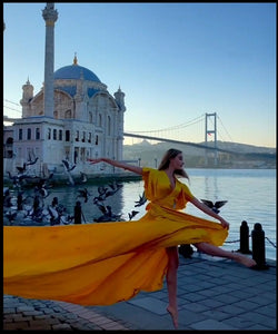 G777, Yellow Prewedding Long Trail Gown, Size (All)pp