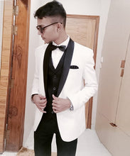 Load image into Gallery viewer, M19, White Tuxedo, Size (38)