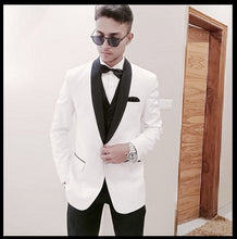 Load image into Gallery viewer, M19, White Tuxedo, Size (38)