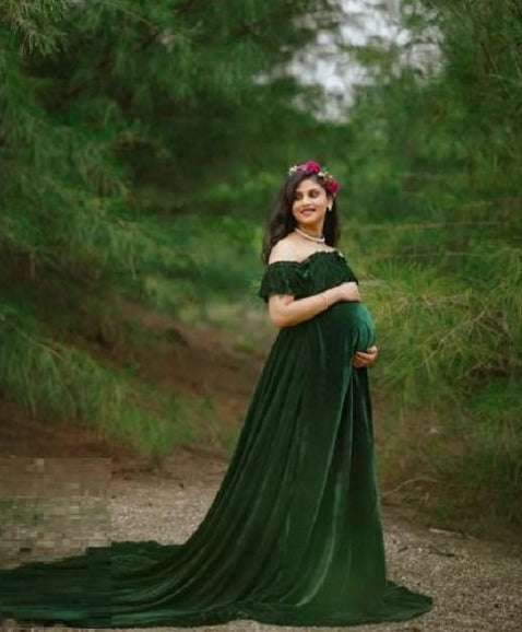 G581, Green Velvet Lycra shoot Trail Gown, Size (All) pp Style Icon www.dressrent.in G581, Green Velvet Lycra shoot Trail Gown, Size (All) pp Style Icon www.dressrent.in