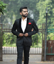 Load image into Gallery viewer, M1, Black Tuxedo blazer with Bow Tie, Size (Size (36 to 44))