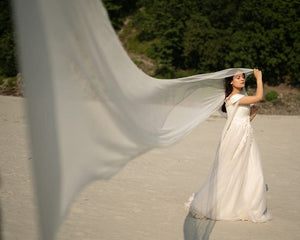 W151 (2), White Off-Shoulder Veil Princess Trail Wedding Gown, Size (XS-30 to XL-40)