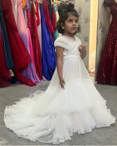 W55, White Ruffled Mother Daughter Shoot Gown, Size (All)pp