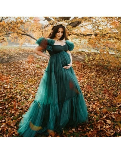 green maternity dress for photoshoot G2049, Bottle Green Ruffled Maternity Shoot Trail Gown (ALL) – Style Icon www.dressrent.in