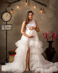 W2013, White One Shoulder Slit Cut Ruffled Maternity Shoot Trail Gown Size (All)pp