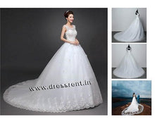 Load image into Gallery viewer, W157, White Floral Prewedding Shoot Trail Gown, Size (XS-30 to XL-40)